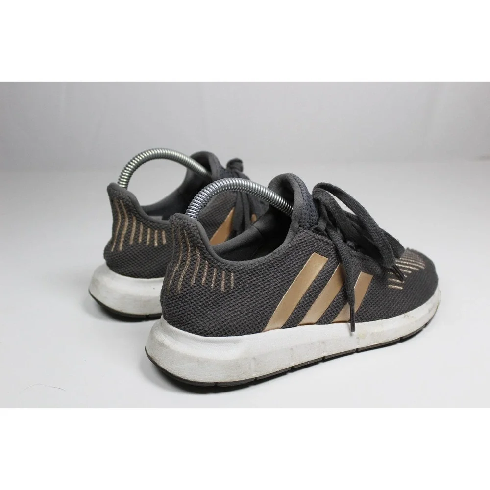 Adidas Swift Run J CQ2598 Boys 6 Running Shoes Gray Five/Copper Metallic Sneaker